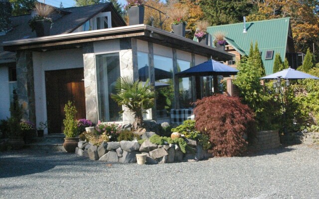 Qualicum Breeze Beach Resort