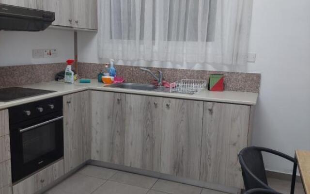 White house 3 bedroom City Center