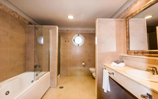 Kn Hotel Arenas del Mar - Adults Only