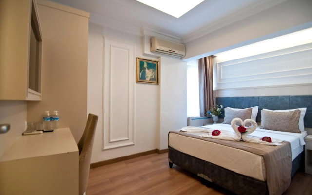 Royce Hotel