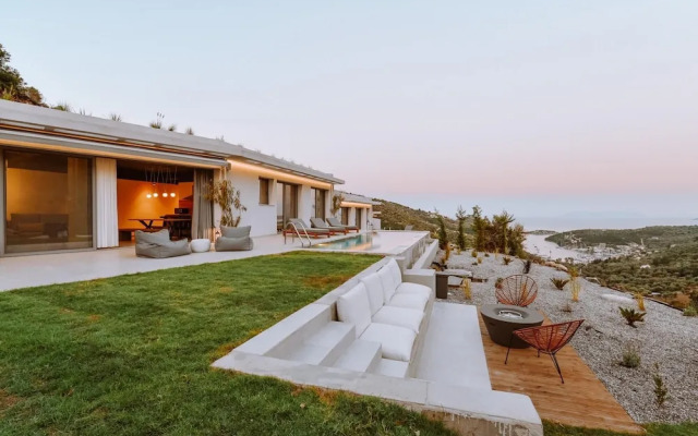 Theros Villas With Private Pool