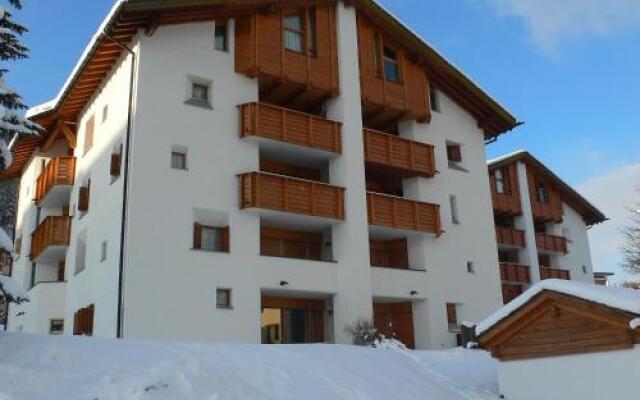 Apartment Chesa Maurus A12