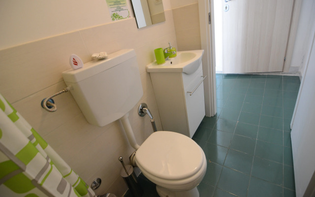 B&B Tecla