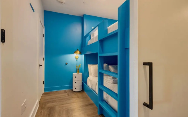 The Carter 405 by Avantstay 4BR Balcony