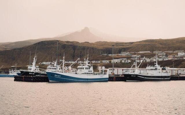 Experience Beautiful Iceland