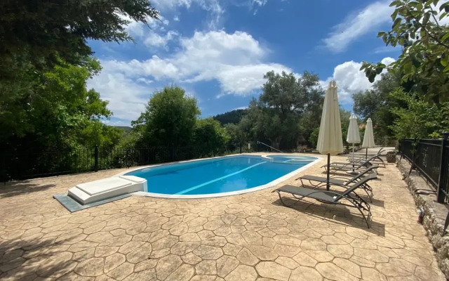 Apanema Lefkada