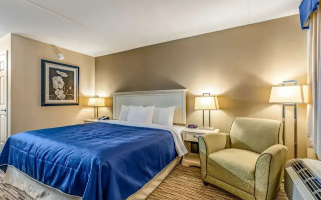 Rodeway Inn & Suites