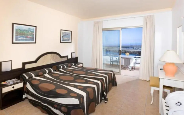 Aguamarina Golf Apartments