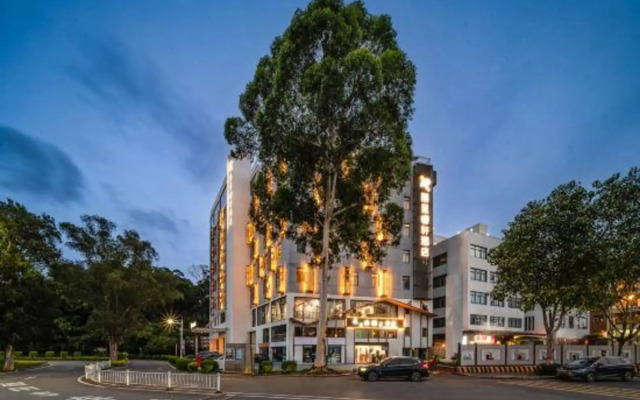 Rezen Select  Hotel (Gulangyu Pier Sea View)