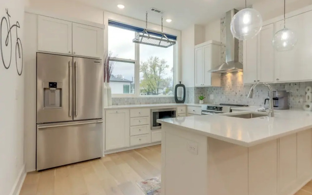 Near Downtown: Luxury Townhome in Bentonville!