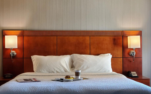 Courtyard by Marriott Hamilton