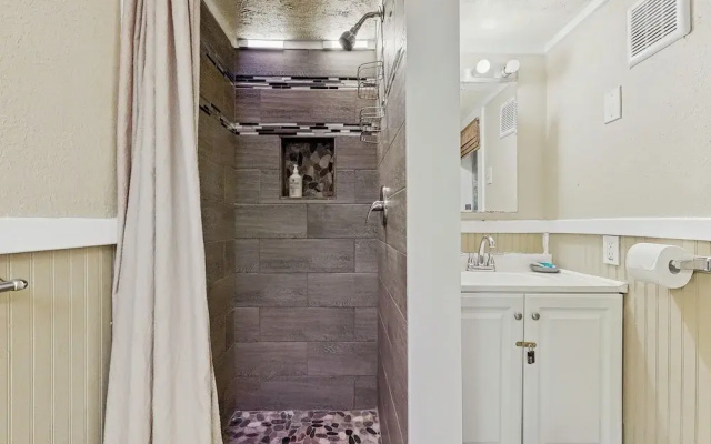 1BR Cozy Dog-friendly Home w/ Kitchenette & Patio