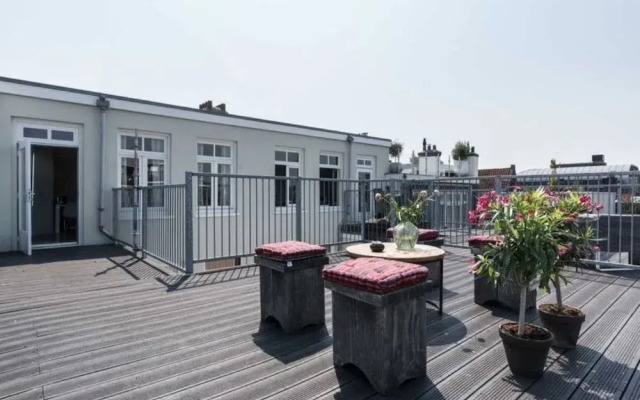 Boutique Canal House Suites