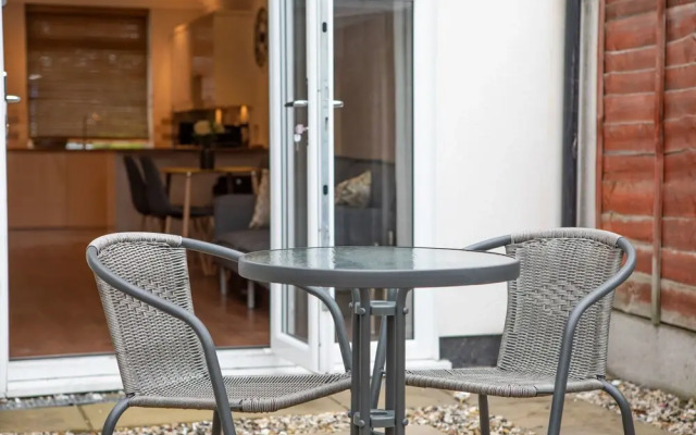 The Elk Suite Sasco Apartments
