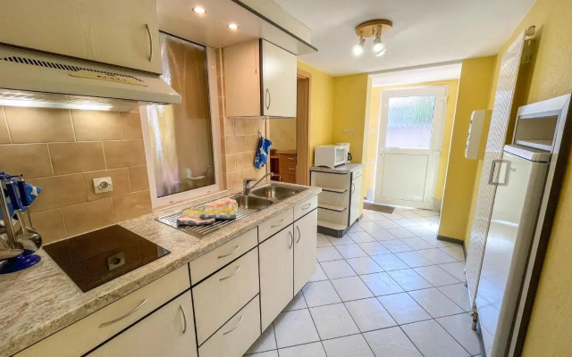 Residence Jaune Et Rose