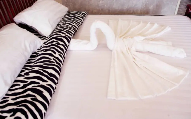 Stusky Lark Mini Hotel Seeta