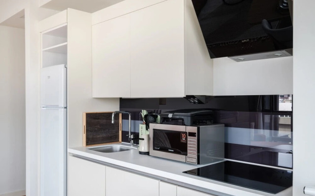 G Tower Residence by NewInn