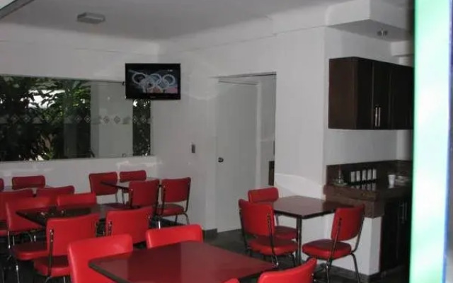 Hotel Y Suites Plaza Manzanillo