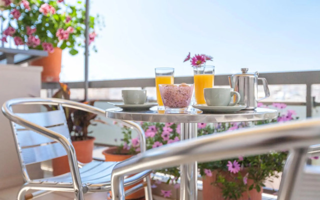 Lilia Hotel