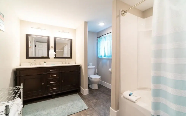 Avery Beach - 4 Br Home