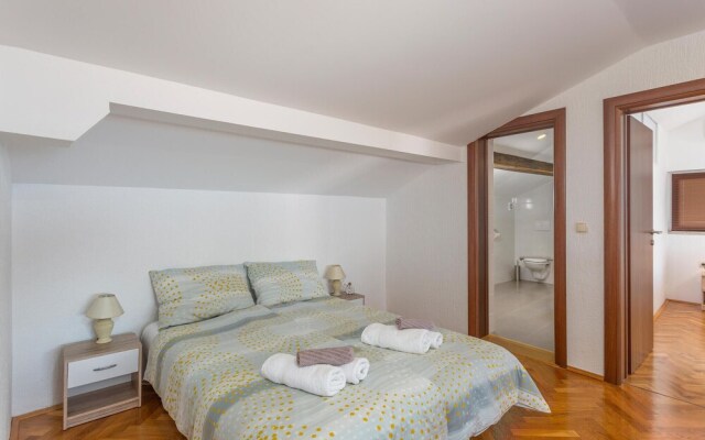 Stunning Apartment in Malinska With Wifi and 1 Bedrooms