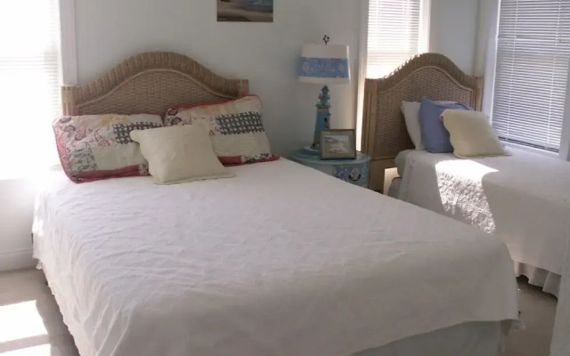 Sandbar Bed & Breakfast