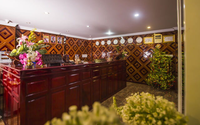 Good Luck Day Hotel