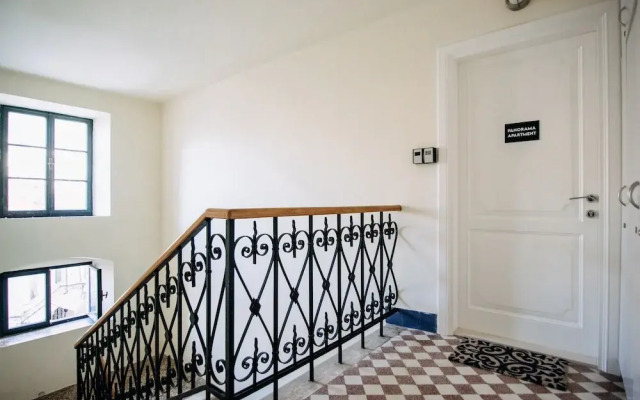 Panorama Old Town apartment by DuHomes