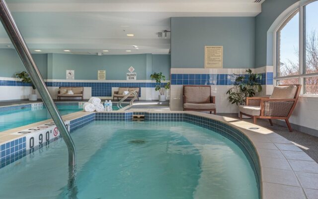 Holiday Inn Express & Suites Belleville by IHG
