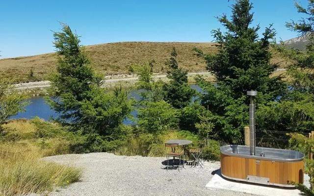 Lake Stella Mountain Retreat