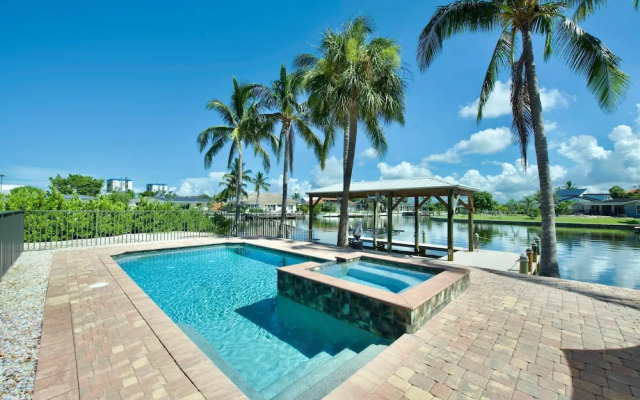 Palm Royale