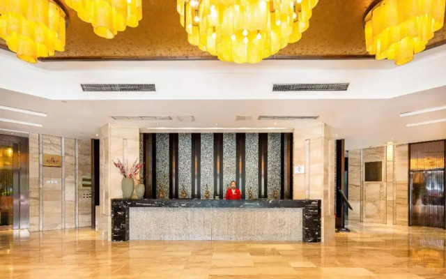 Rezen Kingtown Hotel (Chongqing Ranjiaba)