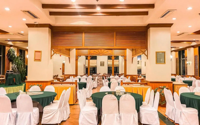 K Park Grand Hotel