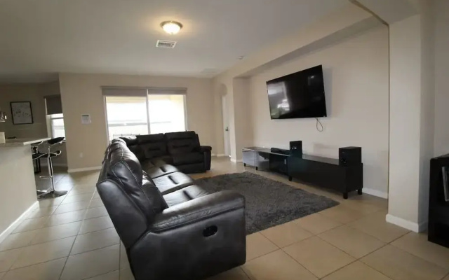 4BR 3BA House in Miami by ASVR-12748