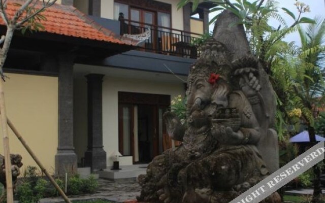 Villa Bungsil Gading