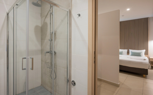 Trianon Luxury Apartments & Suites