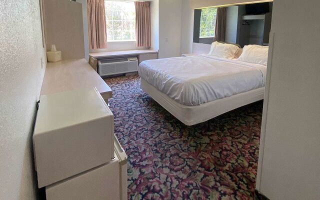 Motel 6 McAlester, OK - South