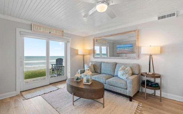 Sea Coast Gardens II 101