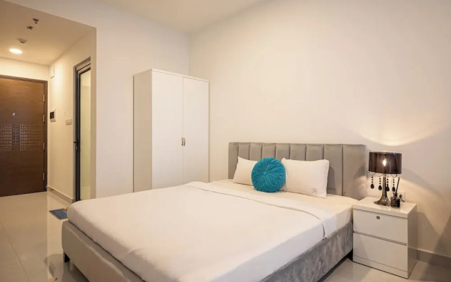 SOHO Premier Residence