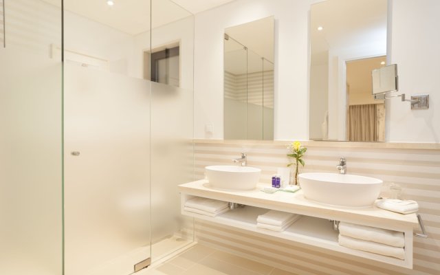 Pine Cliffs Gardens Hotel