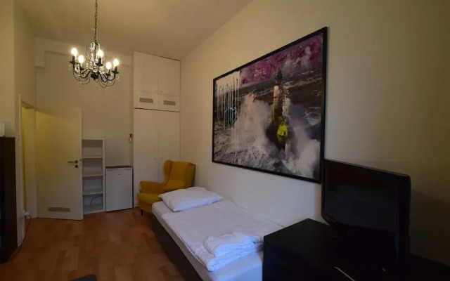Big 2 Room City Apartment