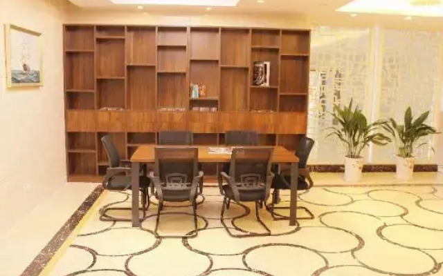 Wenfeng Chengshi Hotel (Rugao Changjiang Town)