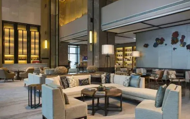 Qingshu Holiday Villa Hotel (Yangjiang Poly Yintan Store)