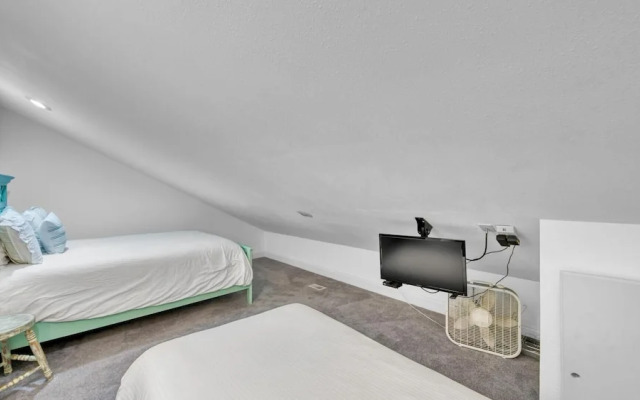 Crystal Villas 12B