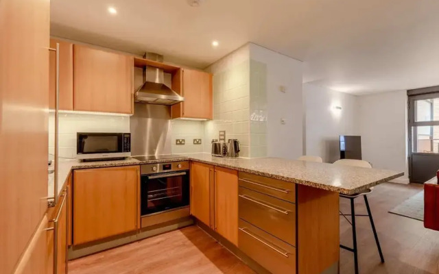 Modern And Spacious 2 Bedroom in Central London