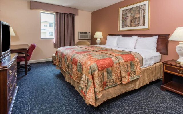 Knights Inn Wentzville