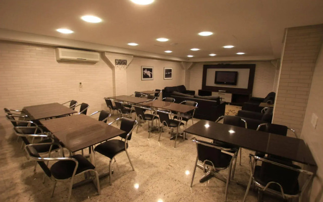 Hotel Confiance Batel
