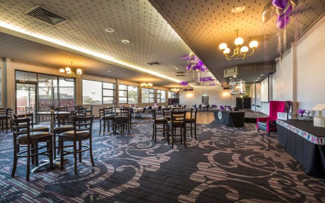 Nightcap at Skyways Hotel
