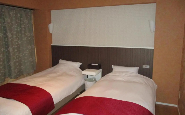 TOWN HOTEL Forty One