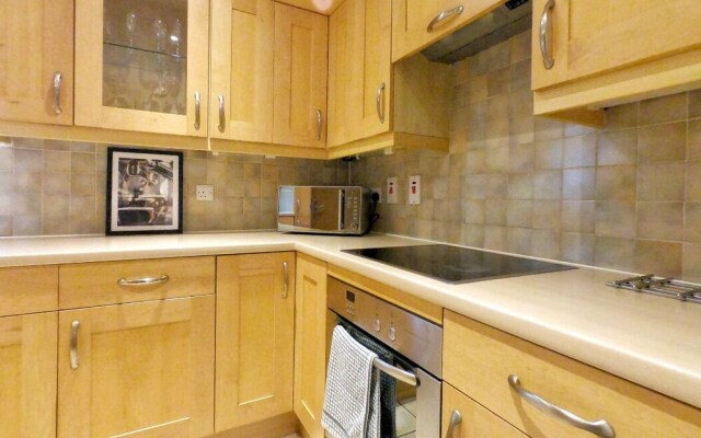 Central Spacious & Stylish Apartment